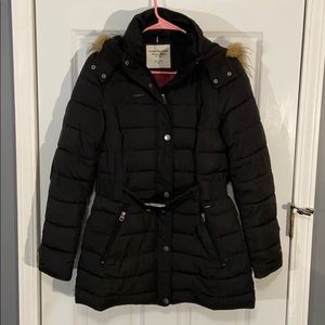 ⬇️💖Tommy Hilfiger puffer with belt💖